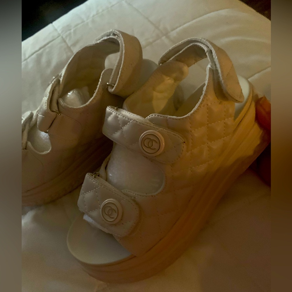 Summer sandals size 8 white color